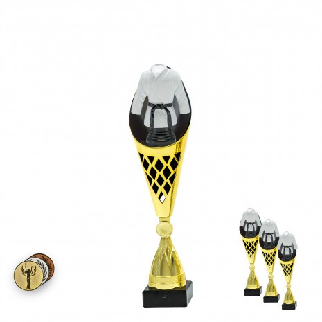 Karate na čierno-zlatej trofeji A