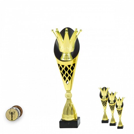 Koruna na čierno-zlatej trofeji