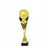 Zemeguľa na čierno-zlatej trofeji